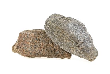 Beyaz zemin üzerinde doğal granit taş, izole.