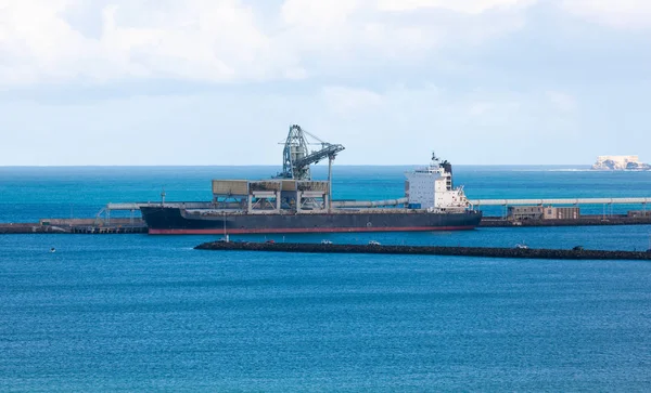 Yakıt ve malzemeleri Portland, Victoria, Avustralya liman boşaltma tanker tedarik