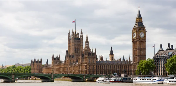 Westminster Londýn Panorama Domy Parlamentu Westminster Bridge Místní Trajektové Služby — Stock fotografie