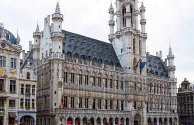 Grand Place, Brüksel Belediye Binası ile Pazar Meydanı, Brüksel, Belçika