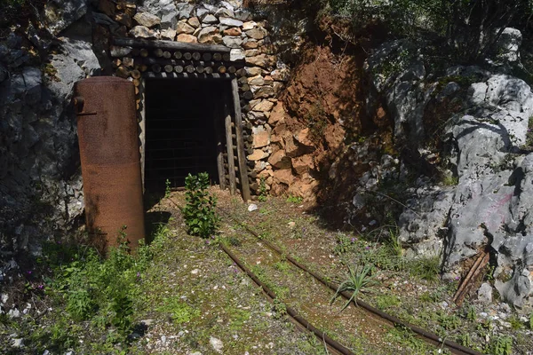 Galeri Barraxiutta Terk Edilmiş Bir Madende — Stok fotoğraf
