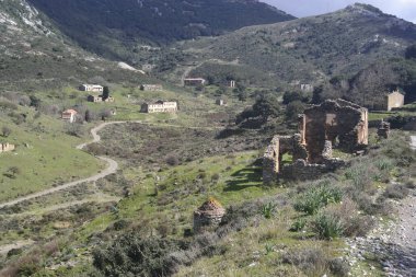 Malacalzetta 'nın terkedilmiş madeninden