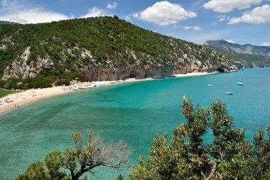 f Cala Luna plajı nı görüntüle