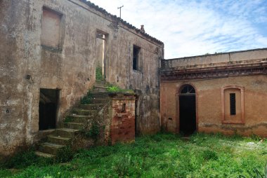 Terk edilmiş maden köyü Asproni veya Seddas Moddizzis