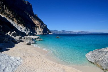 Cala Goloritz manzarası