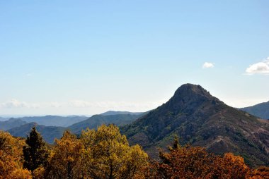 Monte Genis'ten Rocca Arricelli'nin görünümü