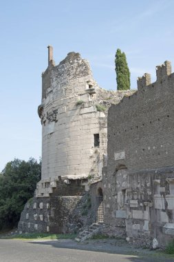 Cecilia Metella türbesinin görüntüsü, Roma