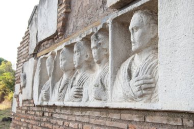 Via Appia Antica, Roma'daki mezar anıtı