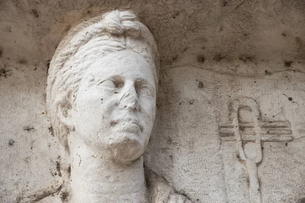 罗马阿皮亚安蒂卡的丰年纪念碑 — 图库照片