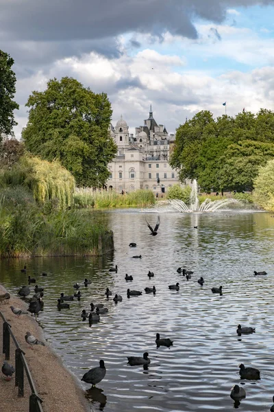 Londra'daki Royal Park (James Park)