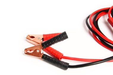 beyaz arka plan daki arabalar için şık tel kelepçelere ihtiyaç