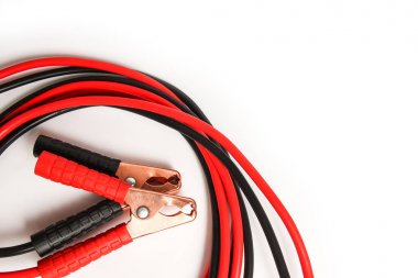 beyaz arka plan daki arabalar için şık tel kelepçelere ihtiyaç