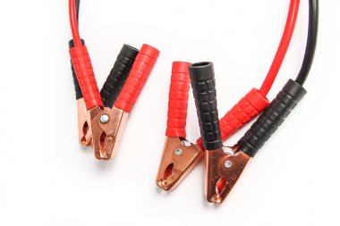 beyaz arka plan daki arabalar için şık tel kelepçelere ihtiyaç