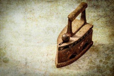 beyaz arka plan üzerinde şık eski demir