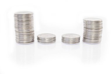 Beyaz arka plan üzerinde Iş para grafiği sikke