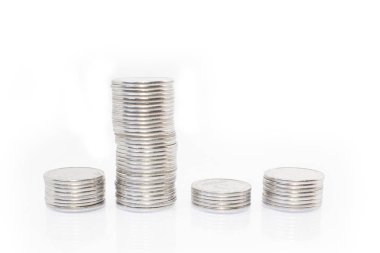 Beyaz arka plan üzerinde Iş para grafiği sikke