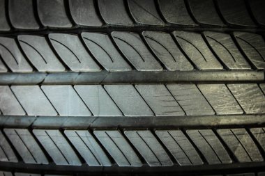 Otomatik arkaplan için araba lastikleri ve tekerlekleri