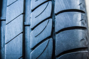 Otomatik arkaplan için araba lastikleri ve tekerlekleri