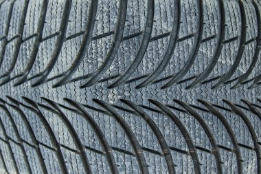 Otomatik arkaplan için araba lastikleri ve tekerlekleri