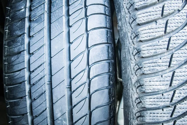 Neumáticos y ruedas para auto fondo —  Fotos de Stock