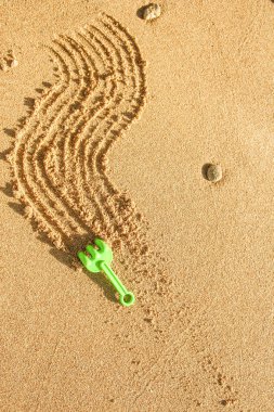 Denizin arka planında güzel çizimler