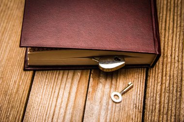 İncil ve aşık gün