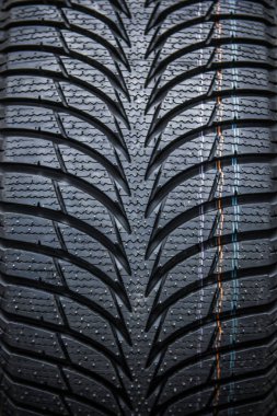 siyah şık yeni lastik tekerlekli arabalar için