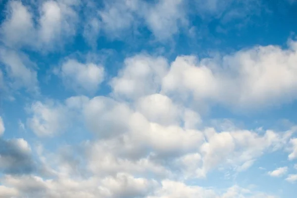 Fantastic soft white clouds against blue sky — Stock Photo, Image