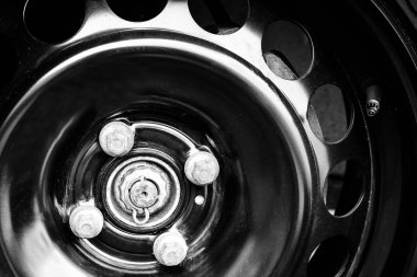 Otomatik arkaplan için tekerlekleri olan araba lastikleri ve tekerlekleri