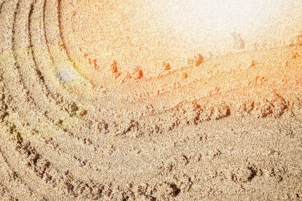 砂の海の自然を背景に美しい足跡 — ストック写真