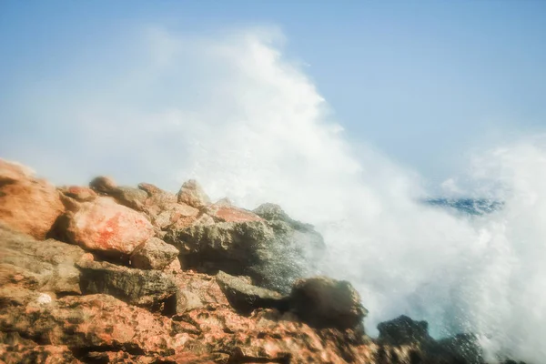 美丽的海滩，有着海浪般的背景 — 图库照片