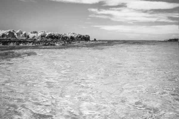 Hermosa orilla del mar en el fondo de la naturaleza cyprus —  Fotos de Stock
