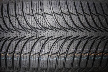 siyah şık yeni lastik tekerlekli arabalar için