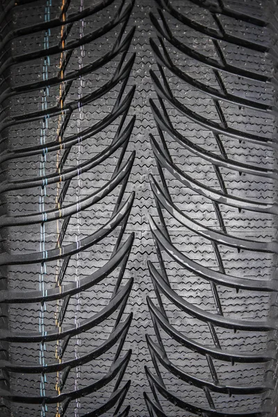 siyah şık yeni lastik tekerlekli arabalar için