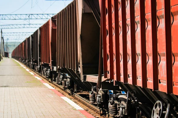 Beautiful stylish and reliable railway with a train on the natur — Stock Photo, Image