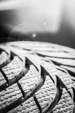 Otomatik arkaplan için tekerlekleri olan araba lastikleri ve tekerlekleri