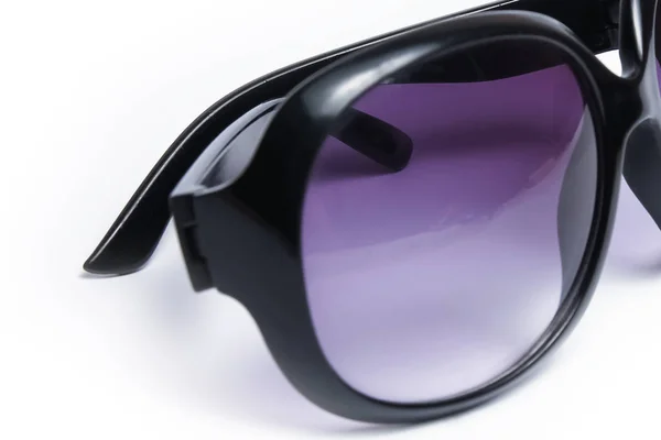 Stylische Sonnenbrille auf weißem Hintergrund — Stockfoto