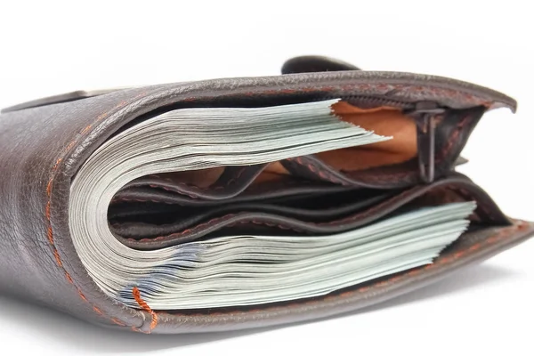 Δολάριο χρήματα των επιχειρήσεων σε ένα πορτοφόλι σε λευκό φόντο — Φωτογραφία Αρχείου