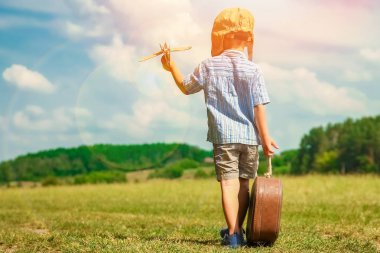  çocuk pilot uçak ile