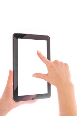 İnsan eliyle yapılan tablet bilgisayar dokunmatik ekran cihazıyla izole edilmiş.