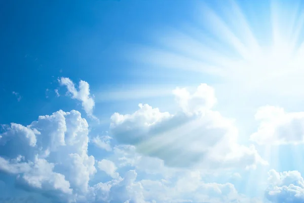Blauwe Lucht Witte Wolken Natuur Zomer Weer Achtergrond — Stockfoto
