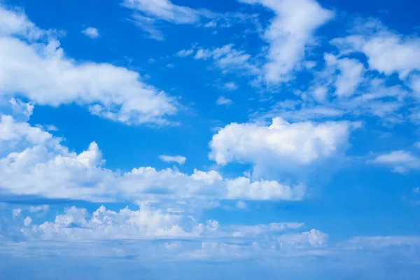 Blauer Himmel Weiße Wolken Auf Natur Sommer Wetter Hintergrund — Stockfoto