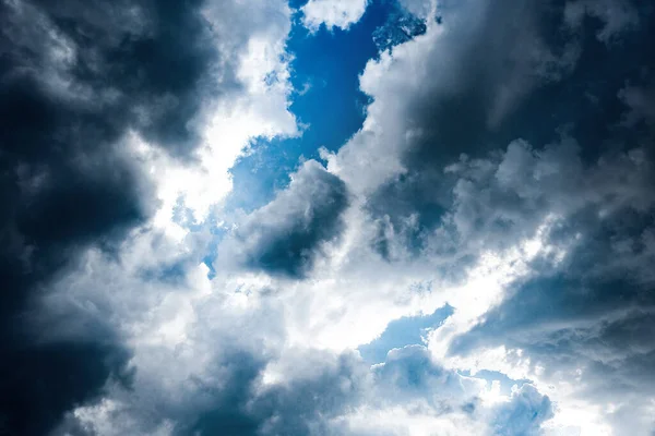 날씨를 배경으로 하늘흰 — 스톡 사진