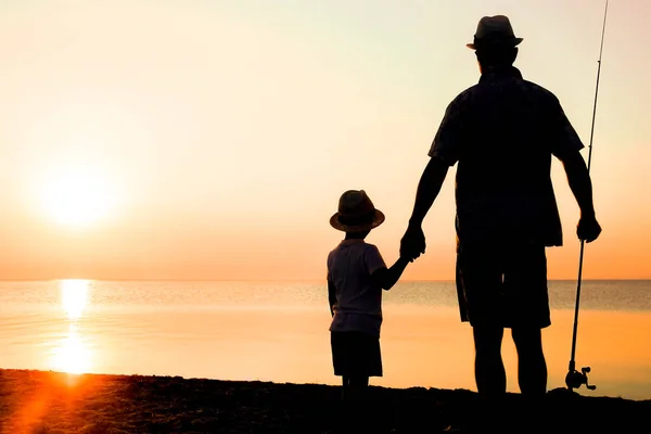 Happy Father Child Fishermen Catch Fish Sea Nature Silhouette Travel — Stock Photo, Image