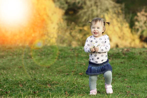 Happy Little Girl Nature — Stock Photo, Image