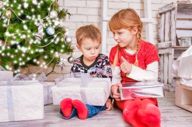 Noel 'de evde mutlu çocuklar