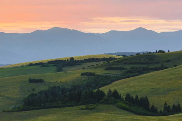 Alanlar Çayırlar Turiec Bölgesinde Merkezi Slovakya Ile Kırsal Manzara — Stok fotoğraf