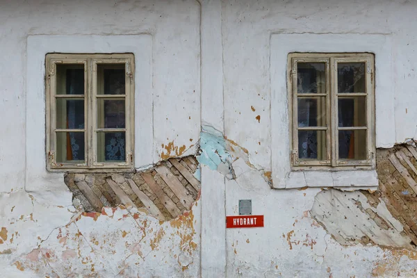 Janelas Uma Casa Campo Tradicional Uma Aldeia Região Turiec Norte — Fotografia de Stock