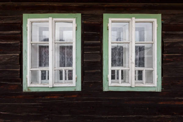 Windows Ból Egy Hagyományos Ház Nolcovo Faluban Észak Szlovákia — Stock Fotó