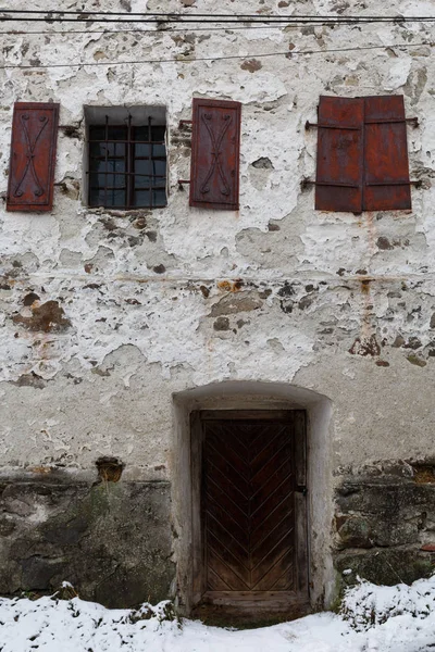 Окна Дверь Традиционного Зернохранилища Деревне Горна Стубна Северная Словакия — стоковое фото